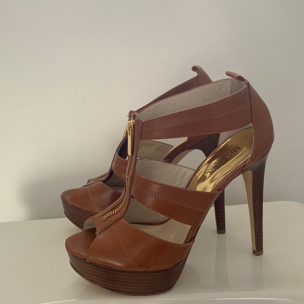 Designer Luxury Michael Kors high heels with functional zipper for easy on & off